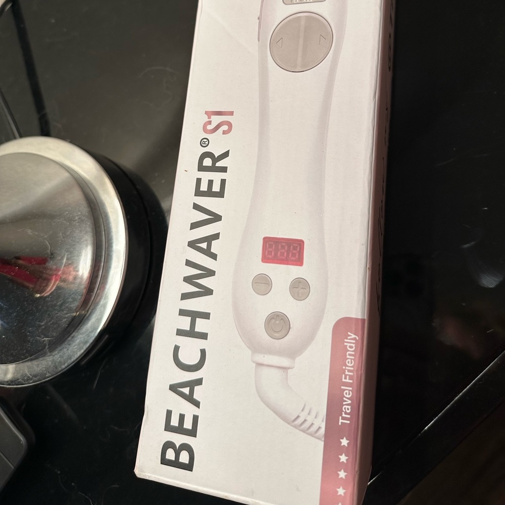 Brand new beach waver s1